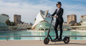 Patinetes eléctricos y VMP en 2026: certificado, seguro, multas y delitos explicados paso a paso